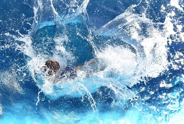 Ins Wasser Springen Baden Und Baden Ist Erholsam Macht Spaß — Stockfoto