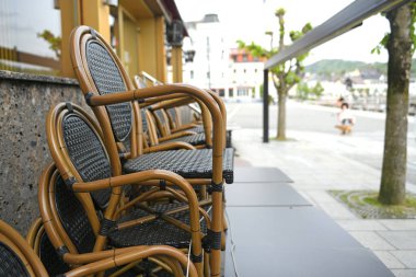 Corona krizi - Gmunden 'de kapalı bir hanın bahçesi (Gmunden ilçesi, Yukarı Avusturya, Avusturya)