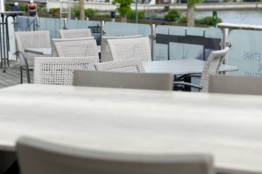 Corona krizi - Gmunden 'de kapalı bir hanın bahçesi (Gmunden ilçesi, Yukarı Avusturya, Avusturya)