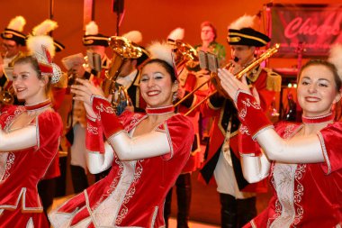 Salzkammergut Karnavalı - burada hala iyi bir parti var (Gmunden bölgesi, Yukarı Avusturya, Avusturya)