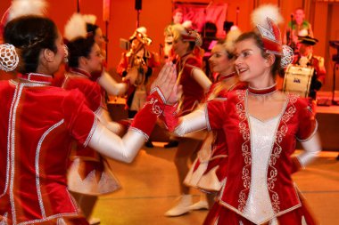 Salzkammergut Karnavalı - burada hala iyi bir parti var (Gmunden bölgesi, Yukarı Avusturya, Avusturya)
