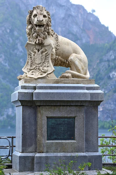 Monumento León Entre Traunkirchen Ebensee Fue Erigido 1861 Hoy Marca —  Fotos de Stock