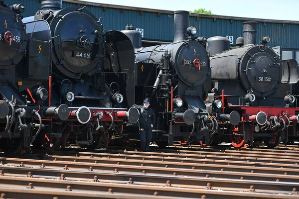 オーストリア最大の鉄道 鉱山博物館は 90年以上の鉄道史を持つ100以上の歴史的 部分的に運行されている鉄道車両を持つ Ampflwang Lokpark であるAmpflwangに位置しています — ストック写真