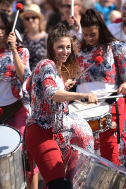 Linz Pflasterspektakel, Avrupa 'nın en önemli ve çeşitli sokak sanat festivallerinden biridir..