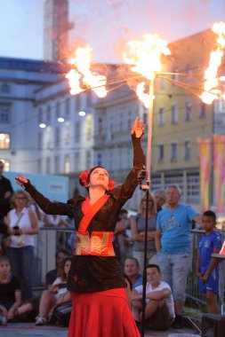 Linz Pflasterspektakel, Avrupa 'nın en önemli ve çeşitli sokak sanat festivallerinden biridir..