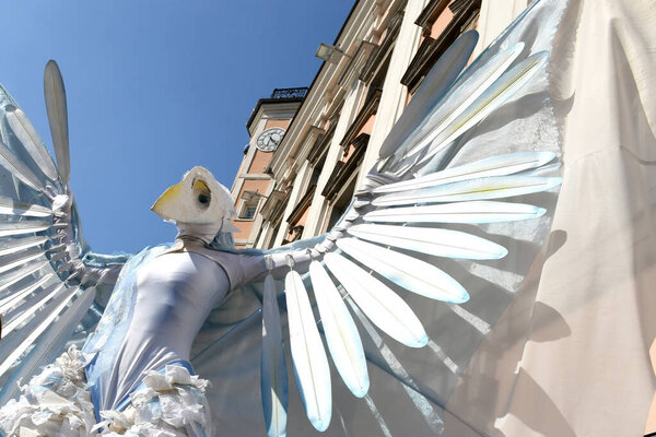 Это один из самых важных и разнообразных фестивалей стрит-арта в Европе..