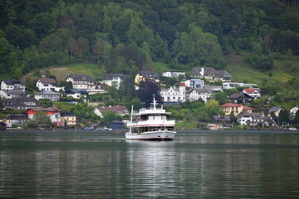 Barco Pasajeros Lago Traunsee Con Una Profundidad 191 Traunsee Lago —  Fotos de Stock