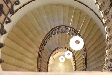 Viyana şehir merkezinde tarihi bir merdiven.