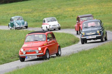 Steyr-Puch 500, Puch-Werke 'den küçük bir arabaydı. Avusturya 'da arabanın adı Pucherl idi. Ceset İtalyan Fiat 500 Nueva 'dan geldi. Fiat 500 Nueva 1957 'den 1977' ye kadar inşa edildi..