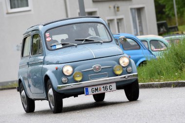 Steyr-Puch 500, Puch-Werke 'den küçük bir arabaydı. Avusturya 'da arabanın adı Pucherl idi. Ceset İtalyan Fiat 500 Nueva 'dan geldi. Fiat 500 Nueva 1957 'den 1977' ye kadar inşa edildi..