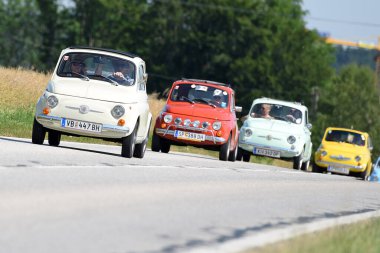 Steyr-Puch 500, Puch-Werke 'den küçük bir arabaydı. Avusturya 'da arabanın adı Pucherl idi. Ceset İtalyan Fiat 500 Nueva 'dan geldi. Fiat 500 Nueva 1957 'den 1977' ye kadar inşa edildi..