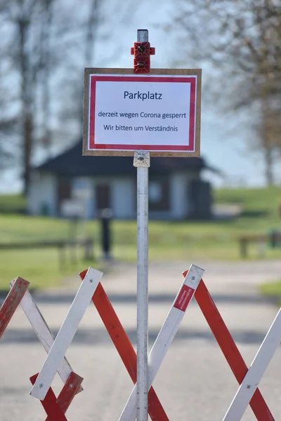 Corona Válság Salzkammergut Ausztria Számos Parkolóhelyet Blokkolt Egynapos Kirándulók Hogy — Stock Fotó