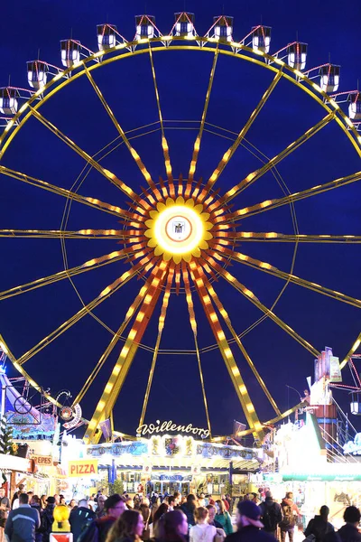 Münchner Frühlingsfest Das Münchner Frühlingsfest Ist Ein Volksfest Das Seit — Stockfoto