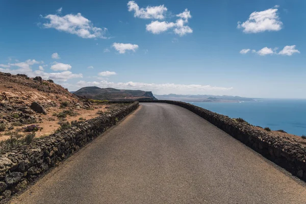 Volcán Islas Canarias Carretera —  Fotos de Stock