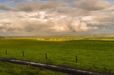 Güzel İrlanda 'daki Moher Kayalıkları