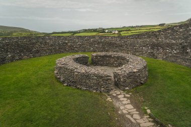 İrlanda 'daki Staigue taş kalesi