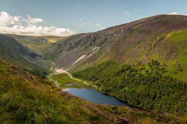 İrlanda 'daki Wicklow dağlarının manzarası