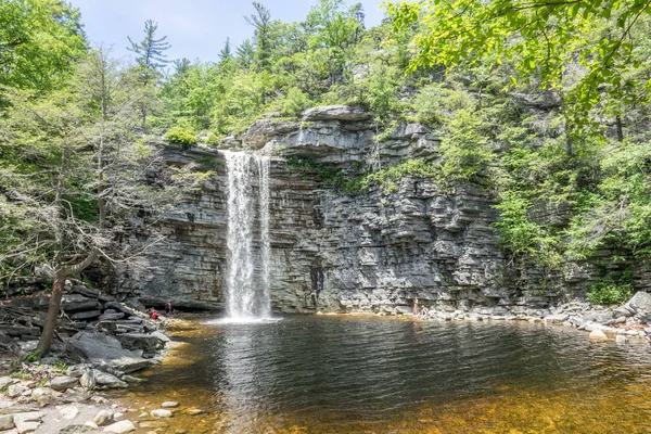 Водопады в государственном парке Минневаска - Нью-Йорк — стоковое фото