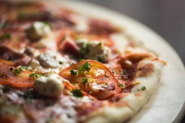 İtalyan pizza. fotoğrafı kapatın. makro çekim. Gıda kavramı.