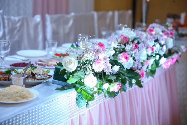 Flores Dia Casamento Mesa — Fotografia de Stock
