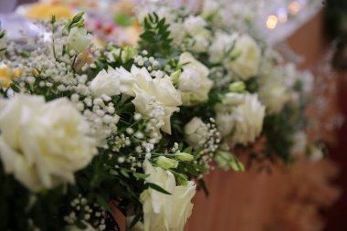 Kemerdeki güllerin düğün dekoru.