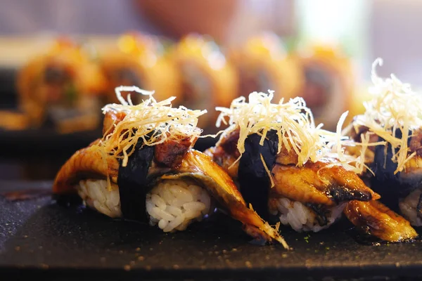 うなぎ魚とフォアグラ寿司 — ストック写真