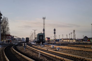 Tren. Tren istasyonu. Hareketi