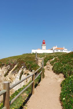 Sahildeki deniz feneri