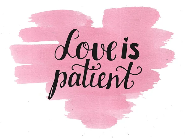 Nápis Love je pacient na akvarel zázemí se srdcem. — Stock fotografie