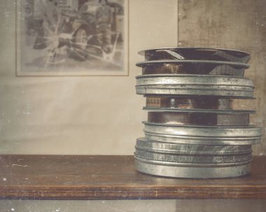 Film makaraları rafta yalan