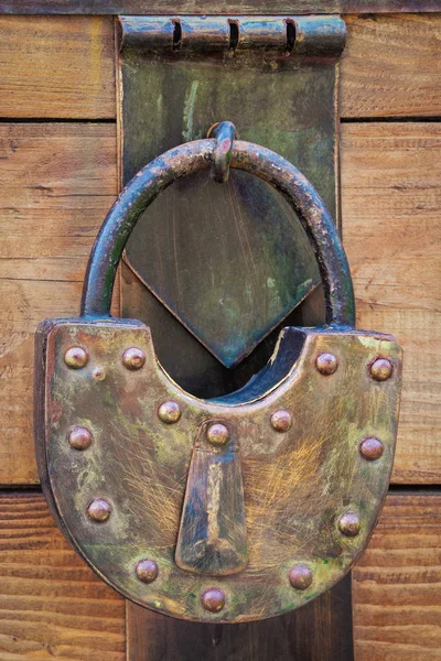 Old brass padlock — Stock Photo, Image