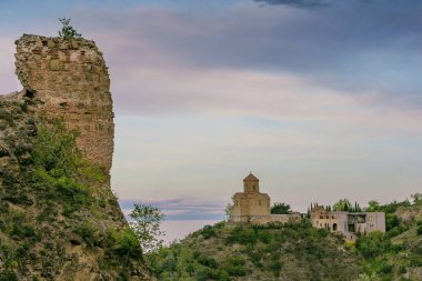Dağ Narikala Tiflis üzerinden görüntülemek