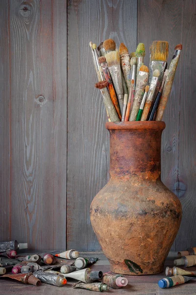 Pinsel und Farben des Künstlers — Stockfoto