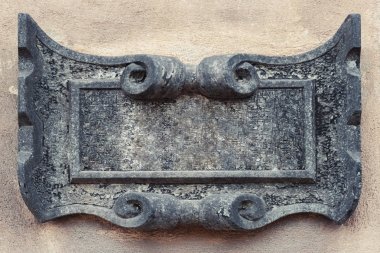 Evin duvardaki plaket