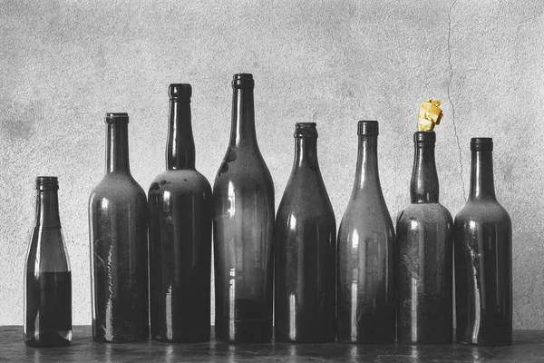 Старые бутылки — стоковое фото
