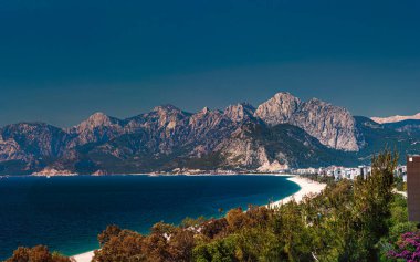 Konyaalt sahili ve beydalar manzaras