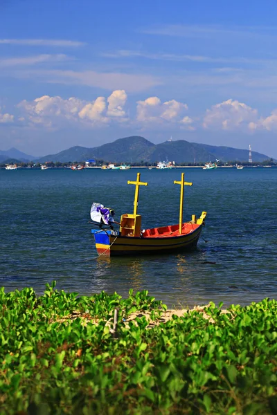 Perahu Nelayan Beristirahat Pantai Prachuabkirikhan — Stok Foto