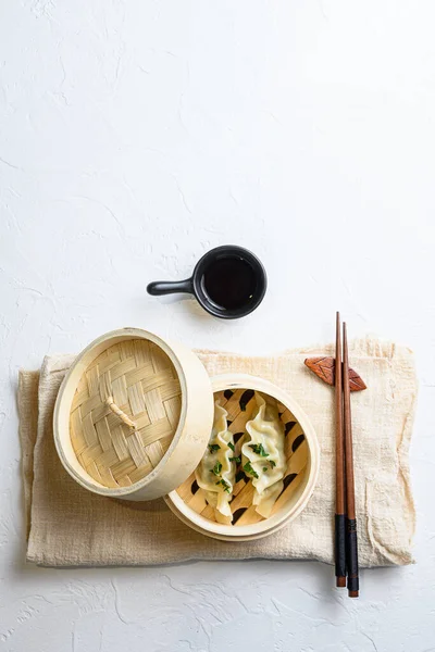 Chinese Snacks Chinese Gestoomde Knoedel Chinese Traditionele Keuken Houten Stoomboot — Stockfoto