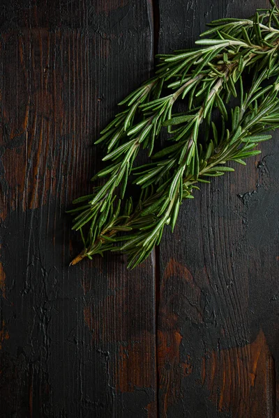 Rozemarijn Die Houten Oude Vintage Tafel Ligt Zijaanzicht Close Macro — Stockfoto