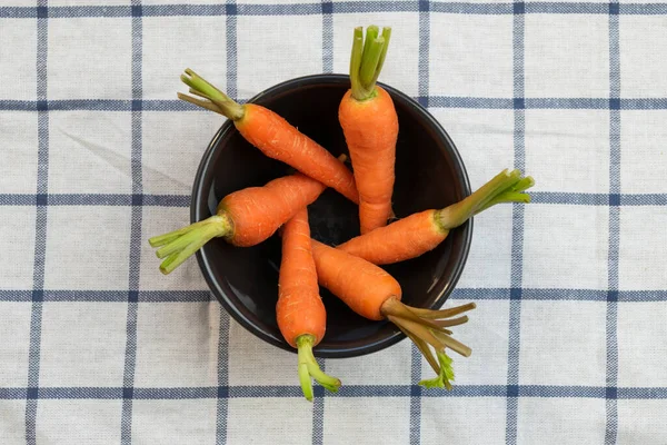 Flat Lay Top View Baby Carrots Arranged Circle Black Bowl — Stock Photo, Image