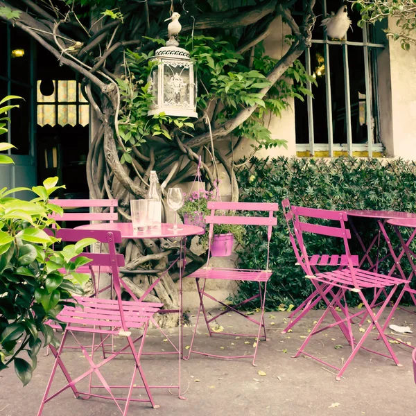 屋外のパリのカフェ — ストック写真