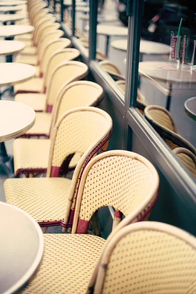 Vintage all'aperto caffè a Parigi — Foto Stock