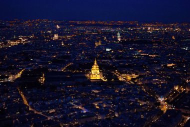 Provence Fransa sevimli kasaba, mimari ve sokaklar