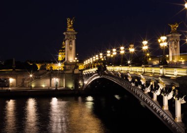 Provence Fransa sevimli kasaba, mimari ve sokaklar