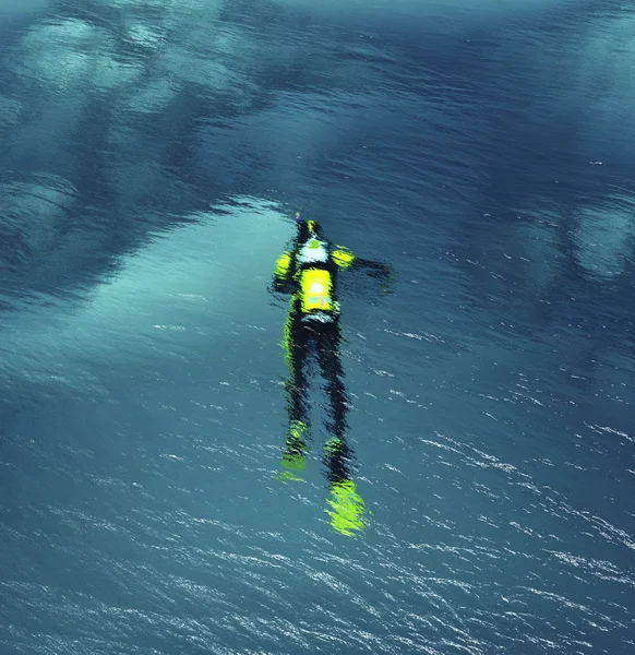 Hombre con buceo bajo el agua —  Fotos de Stock