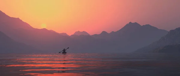Landscape orientation, single kayaker on a lake — Stock Photo, Image