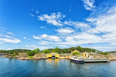 Güzel ahşap ev kabin deniz üzerinde tatil