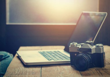 Genç kadın uzmanları iş büyük iş çözümleri yapma