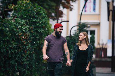 sevgi dolu iki şehirde yürüyüş