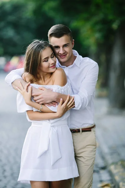 Young beautiful couple — Stock Photo, Image